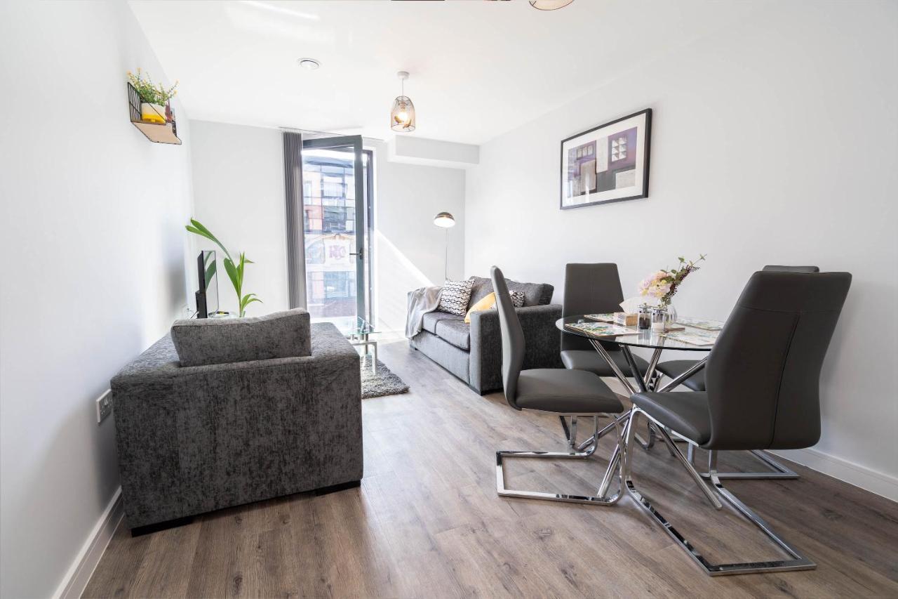 New Build - 2 Bed Snug Modern Apartment - Juliet Balcony - Roof Top Terrace - Digbeth, Birmingham City Centre - Free Netflix & Smart Tv Экстерьер фото