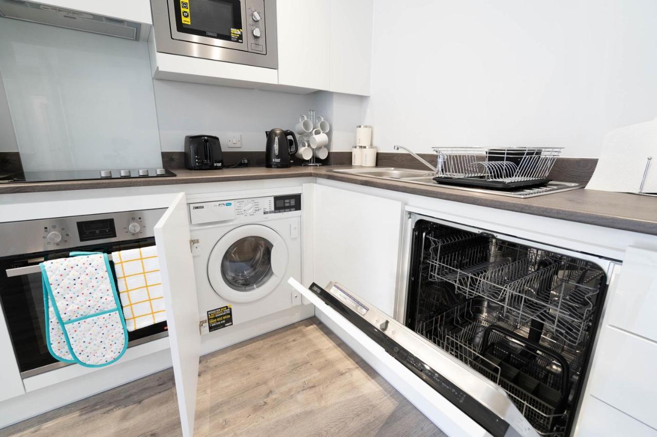 New Build - 2 Bed Snug Modern Apartment - Juliet Balcony - Roof Top Terrace - Digbeth, Birmingham City Centre - Free Netflix & Smart Tv Экстерьер фото